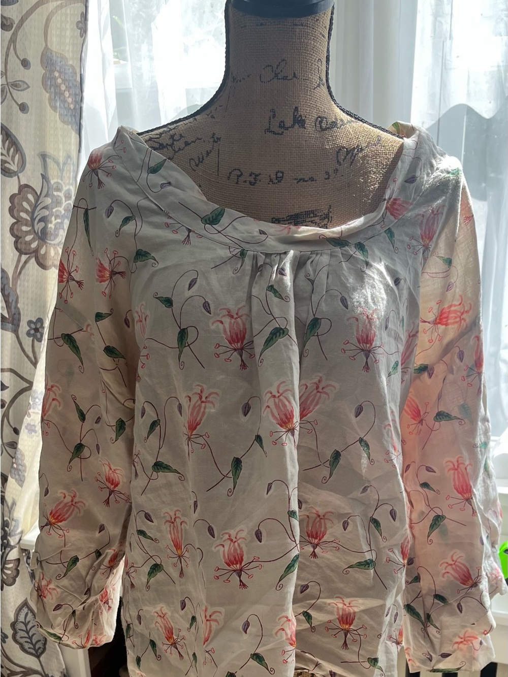 HD in Paris Cream Floral Long-Sleeve Blouse